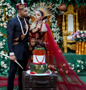 Photos from the traditional wedding of Jidekene Achufusi