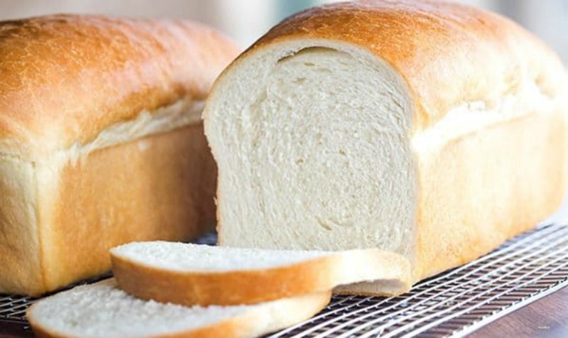 Association of Master Bakers and Caterers of Nigeria (AMBCN) says a 50 per cent increase in retail prices of bread and other finished baked items is inevitable. The leadership of the association disclosed in separate interviews with osprimetv.com on Friday in Lagos. Mr Raji Omotunde, Lagos State chapter Chairman of AMBCN attributed the proposed increase in price to the inflated prices experienced in the purchase of baking ingredients.