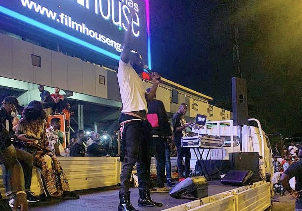 #Lekki shootings: How soldiers prevented me from helping injured protesters – Nigerian filmmaker