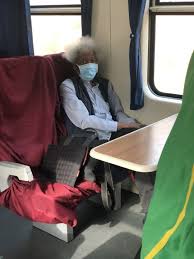 Soyinka boards Lagos-Ibadan train