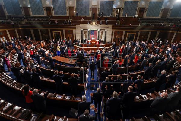 Nancy Pelosi was on Sunday re-elected Speaker of the United States House of Representatives.  80-year-old Pelosi got 216 votes, while Kevin McCarthy of California received 209.