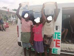 Bayelsa Vigilantes Apprehend Man Allegedly Targeting Three Female Hawkers For Ritual Purposes