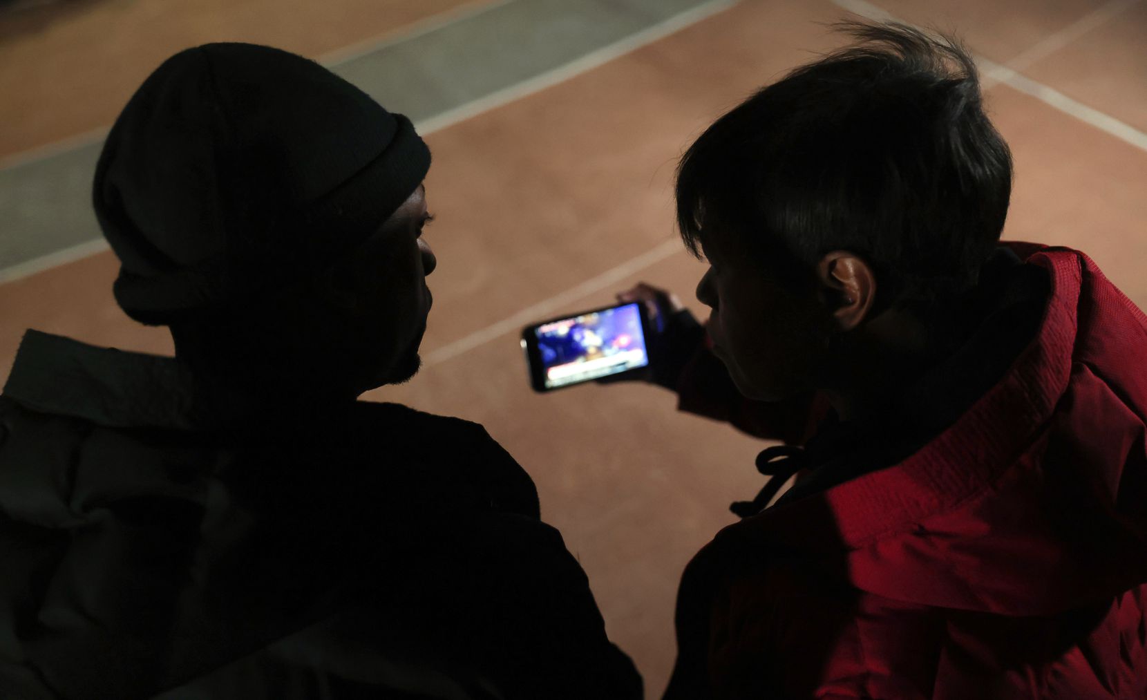 Shenita Cleveland and Charles Simpson of Dallas watch the video released of Tyre Nichols...