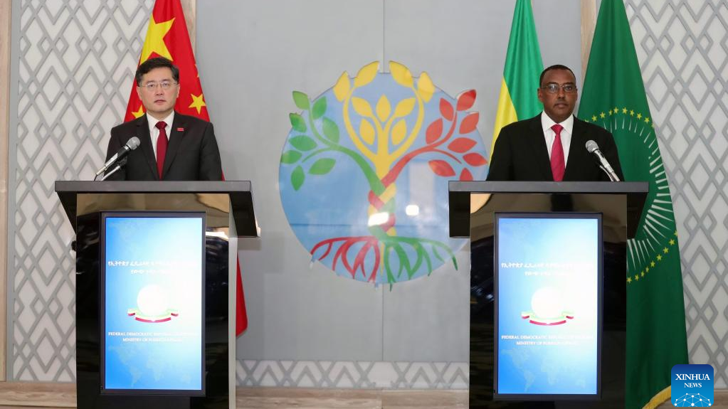 Chinese Foreign Minister Qin Gang (L) and Ethiopian Deputy Prime Minister and Foreign Minister Demeke Mekonnen attend a press conference after their talks in Addis Ababa, Ethiopia, January 10, 2023. /Xinhua