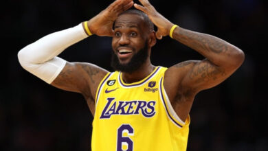 LeBron James breaks NBA all-time points-scoring record