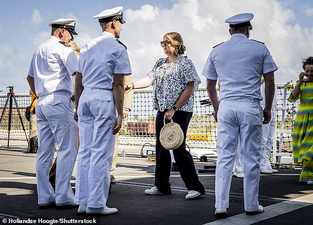 Heir-to-the-throne Catharina-Amalia politely greeted the crew of the ship before boarding this afternoon