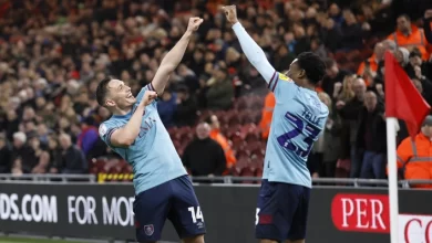 Middlesbrough 1-2 Burnley: Roberts fires Clarets back to the Premier League