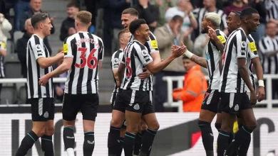 Newcastle 6-1 Tottenham: Rampant Magpies hit Spurs for six