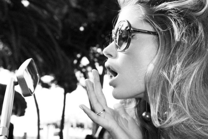 Doutzen Rear Mirror © Kenneth Willardt – Courtesy The Selects Gallery