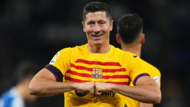 Espanyol 2-4 Barcelona: Lewandowski double clinches title