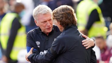Frank insists West Ham fans who want Moyes sacked are 'wrong'