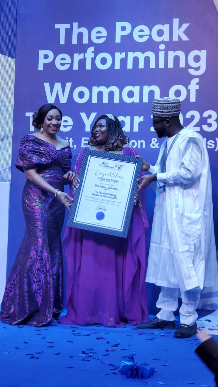 Ezeobi Wins Peak Performing Woman of the Year 2023 Award