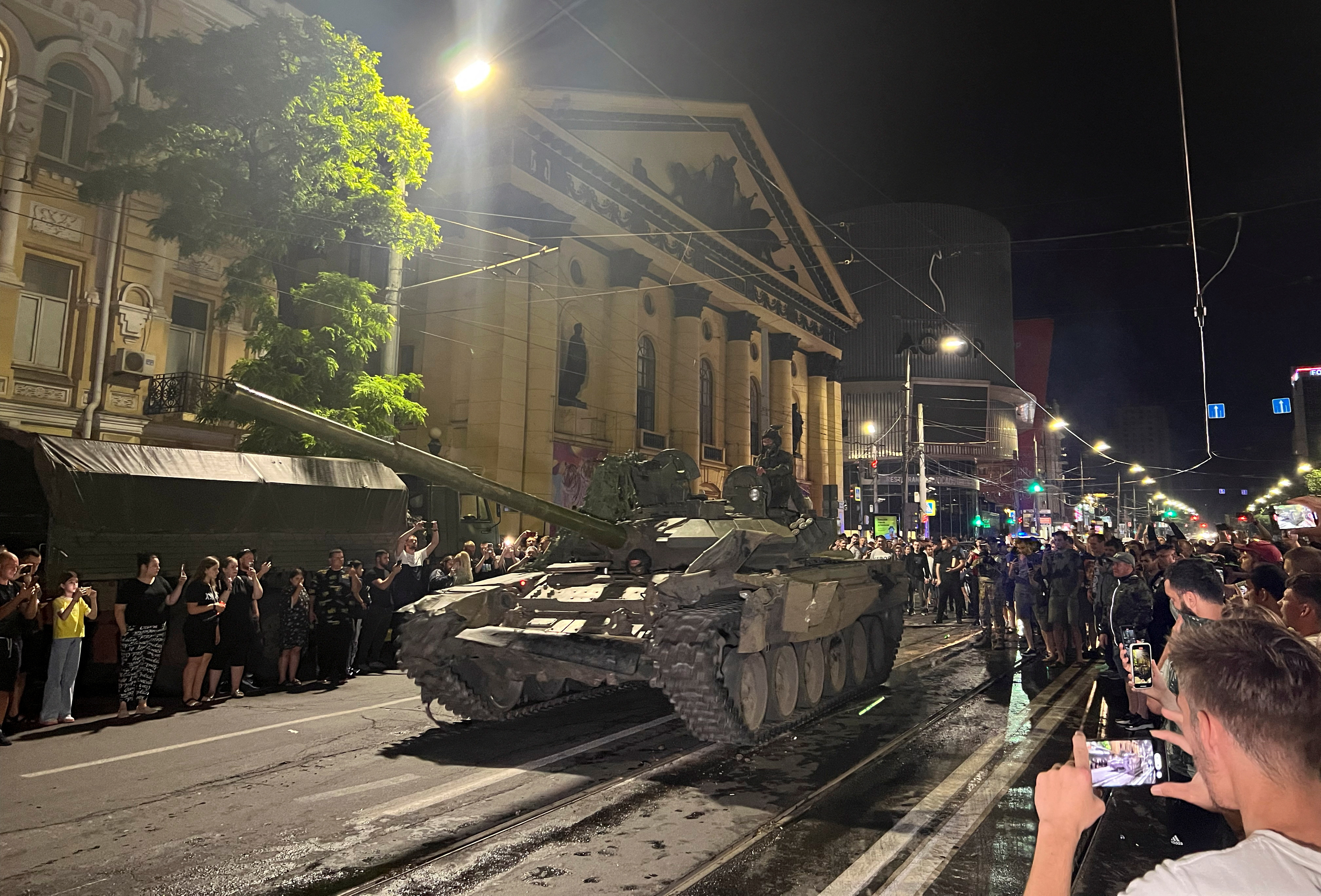 Russian Wagner fighters start pulling out of Rostov-on-Don