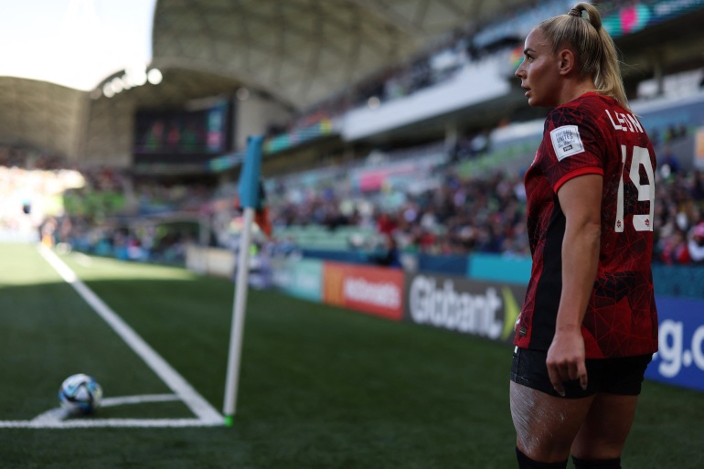 Soccer Football - FIFA Women’s World Cup Australia and New Zealand 2023 - Group B - Nigeria v Canada - Melbourne Rectangular Stadium, Melbourne, Australia - July 21, 2023 Canada's Adriana Leon prepares to take a corner kick REUTERS/Asanka Brendon Ratnayake