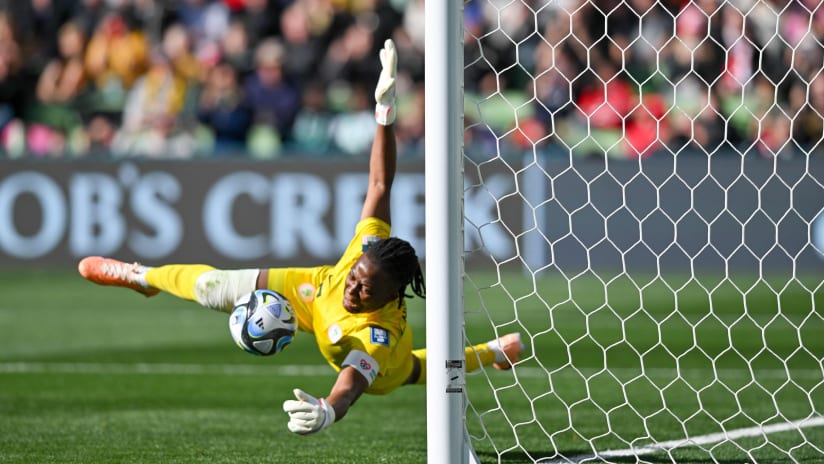 Nigeria goalkeeper saved penalty