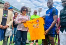 Gloria Diri Foundation Presents New Pairs of Jerseys to Bayelsa United.