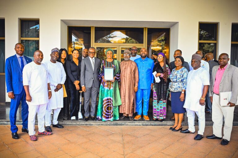 SPORTS MINISTER CONGRATULATES FIRST LADY, SENATOR OLUREMI BOLA AHMED TINUBU ON HER CONFERMENT AS GRAND PATRON AFRICAN PARA GAMES