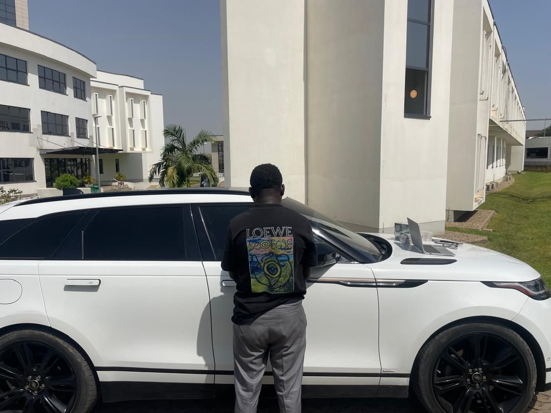 EFCC seizes Range Rover, others from suspected fraudster in Abuja